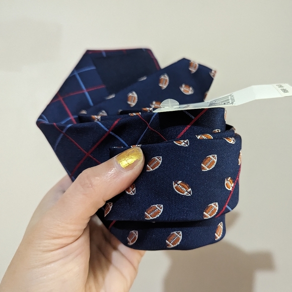 LAST DAY Izod Football Grid Tie 3" width New With Tag - Picture 7 of 9